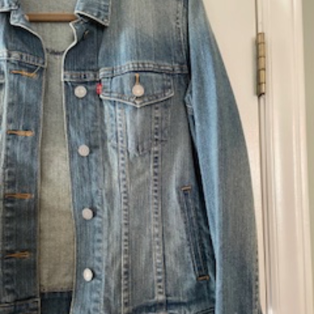 Levi's  Denim Jacket - Picture 2 of 4